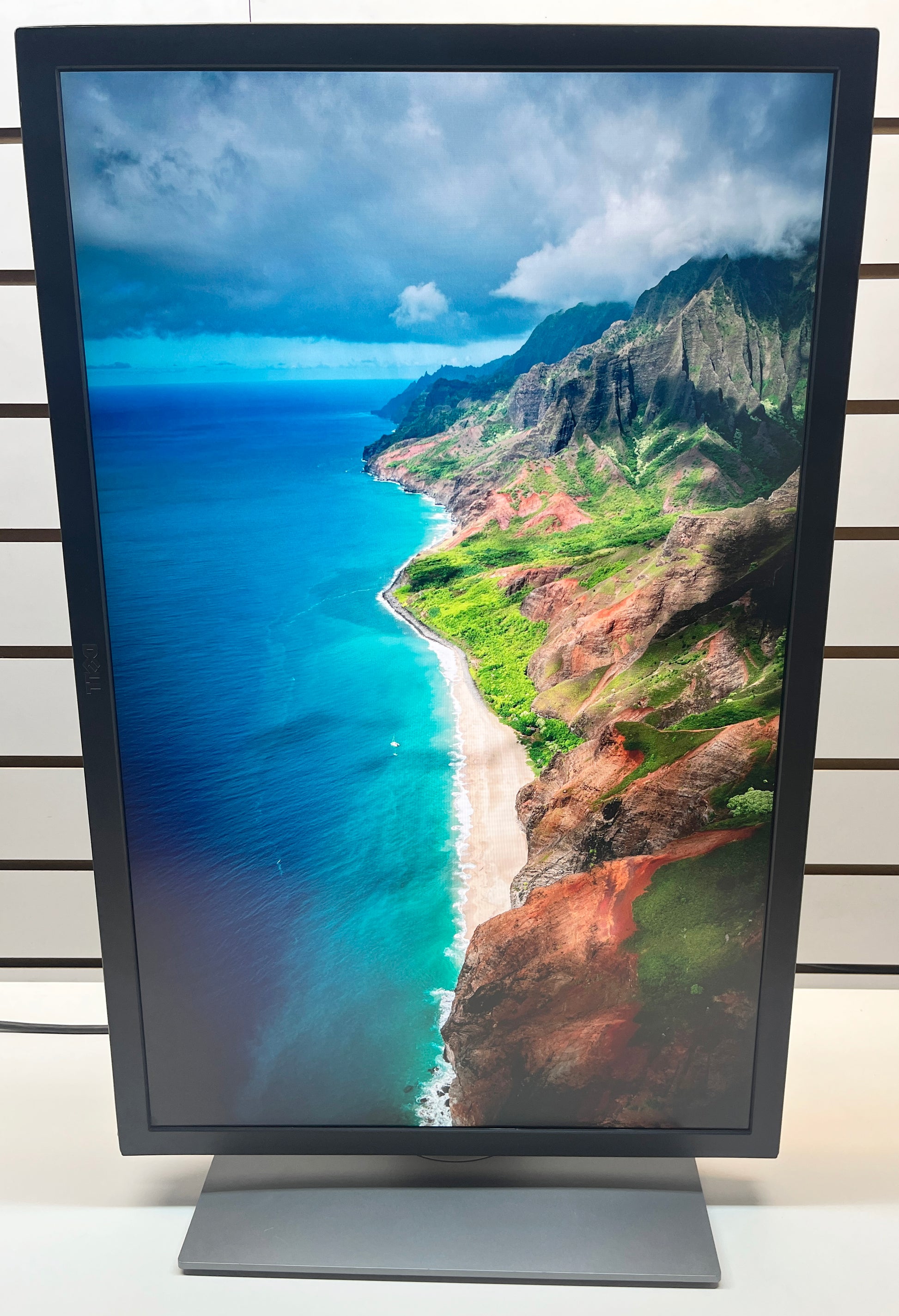 Dell UP3017 Monitor | Black | 30" WQXGA 2560 x 1600 | HDMI & DisplayPort