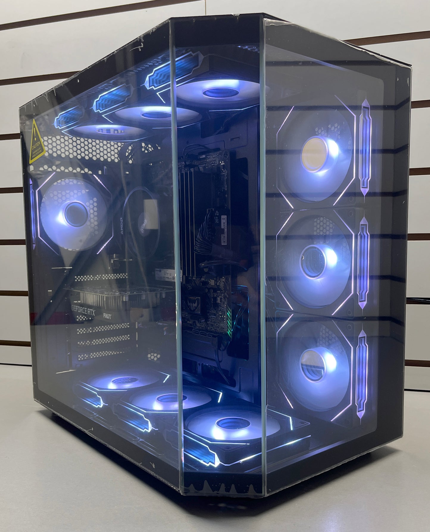 Gaming On The Edge Gaming PC - New Case Design