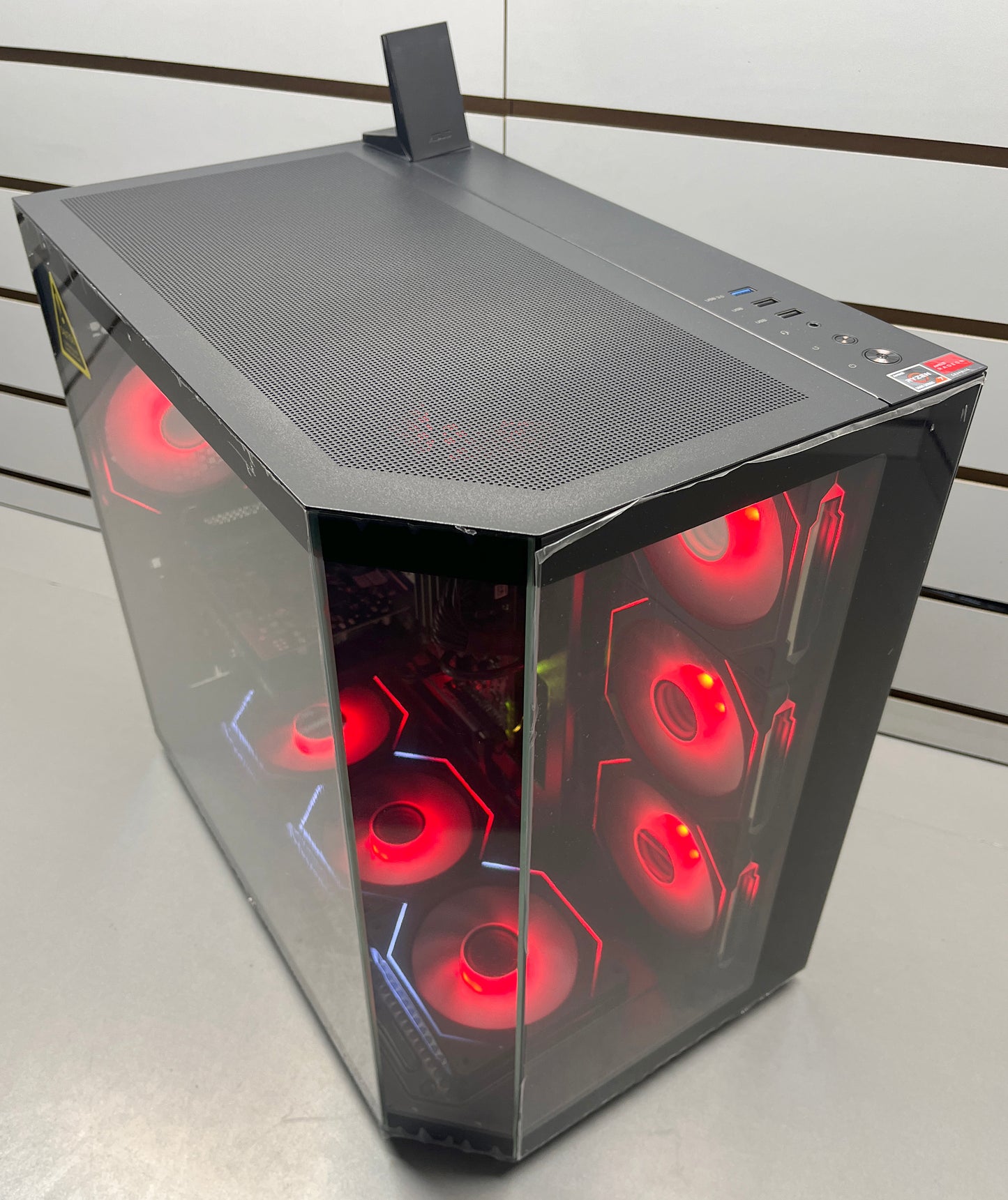 Gaming On The Edge Gaming PC - New Case Design