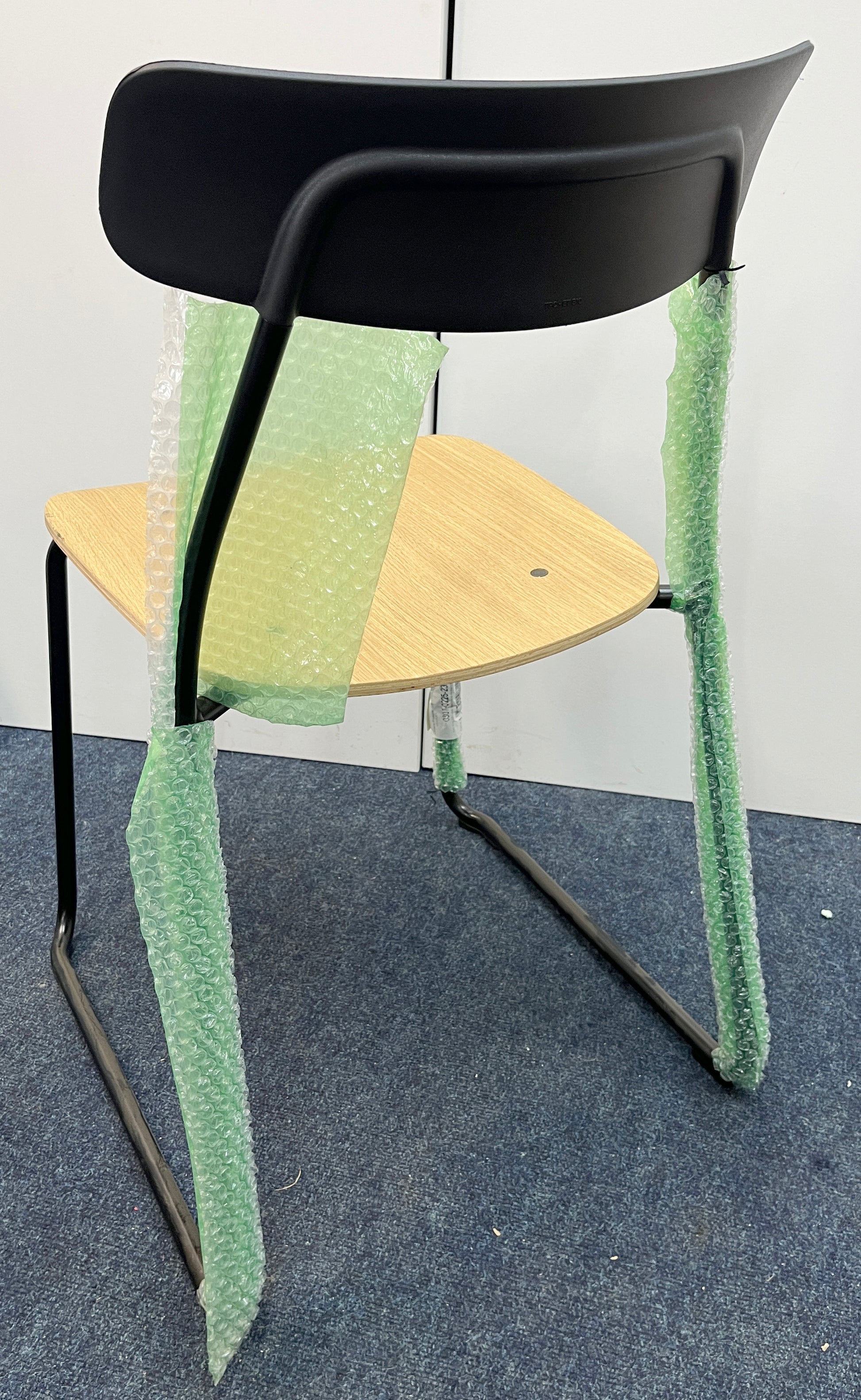 3x Orangebox Acorn Stacking Chairs & FloWorks Jack Coffee Table Set