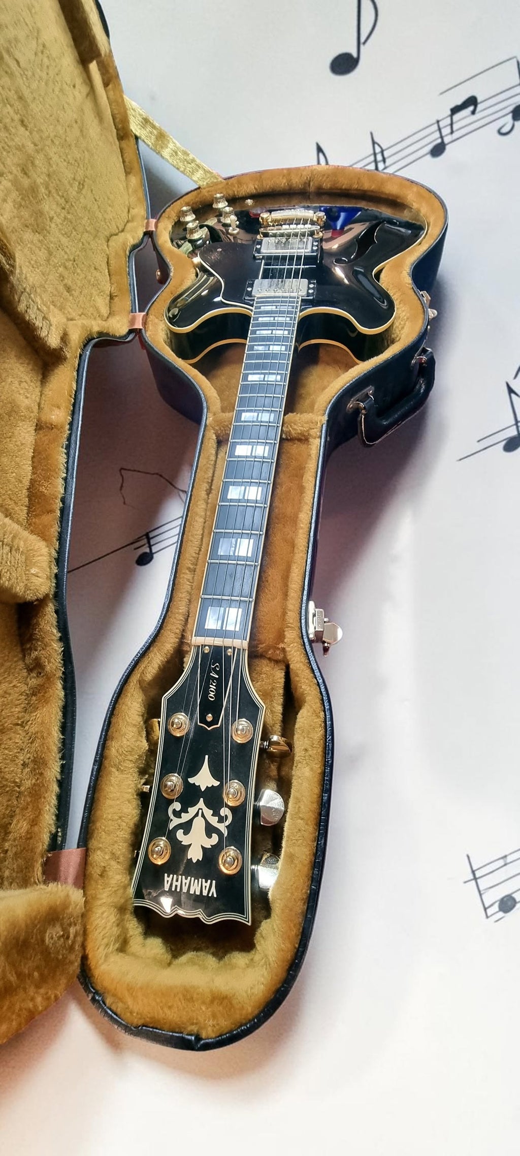 1987 Yamaha SA2100 Semi-Hollow Body Guitar – Polished Ebony with Original Hard Case
