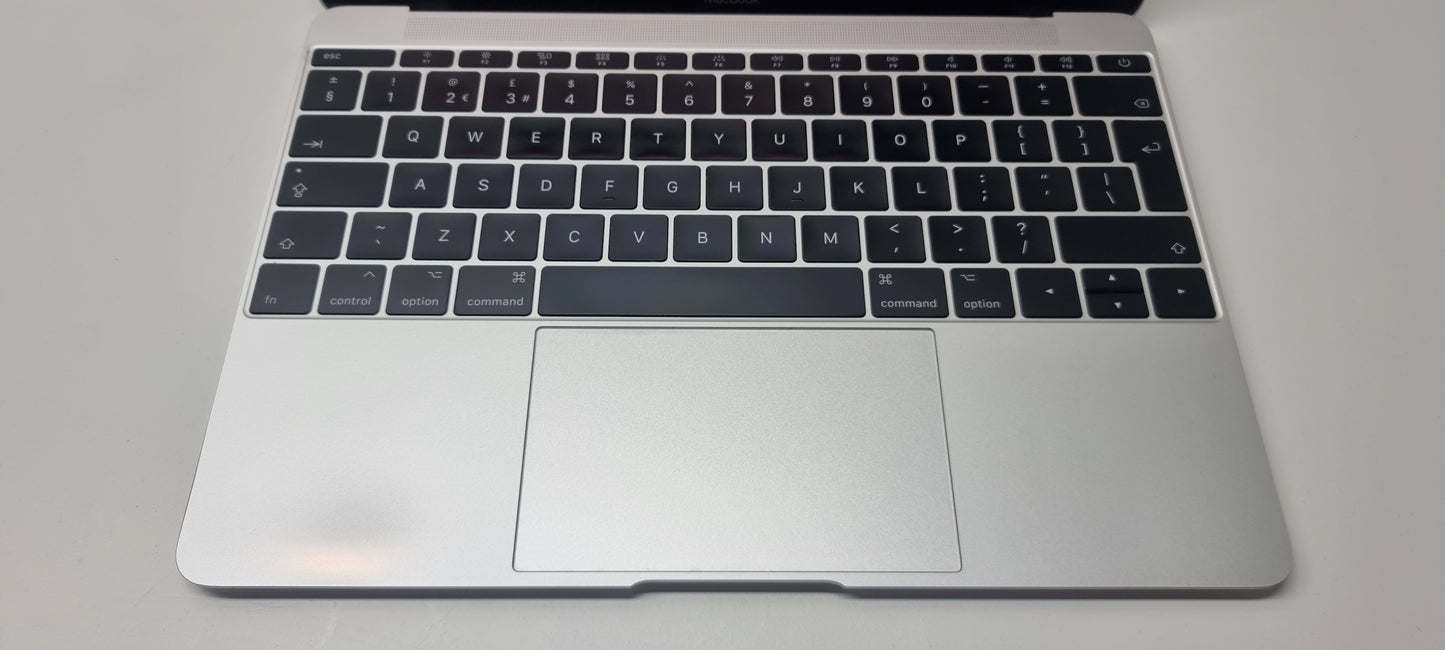 Apple MacBook 12"- Silver - Mid 2017 - Intel M3