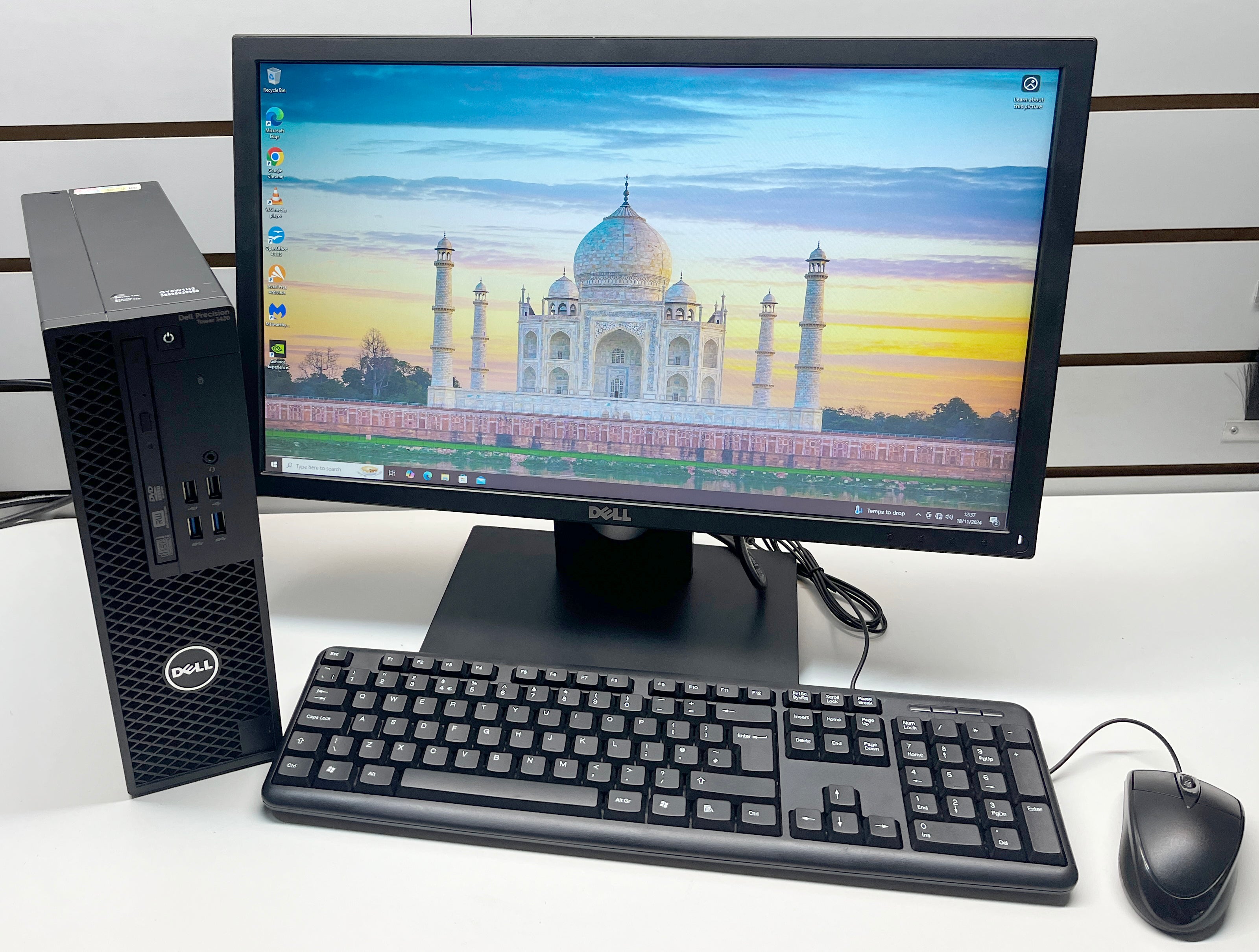 Dell Gaming PC Package - Intel Core i7 CPU- NVIDIA GeForce Graphics -  Keyboard & Mouse - Dell 22