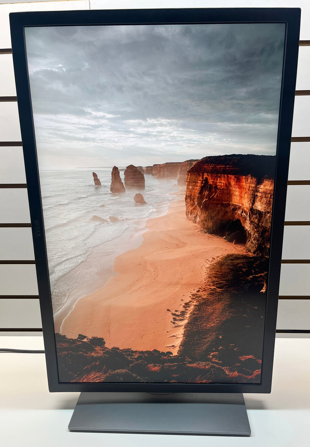 Dell UP3017 Monitor | Black | 30" 2560 x 1600 | HDMI & DisplayPort