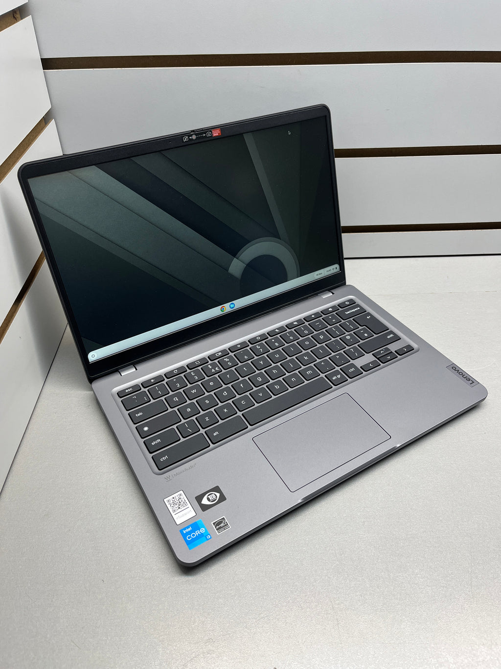 Lenovo Chromebook - 14" Display - Chrome OS