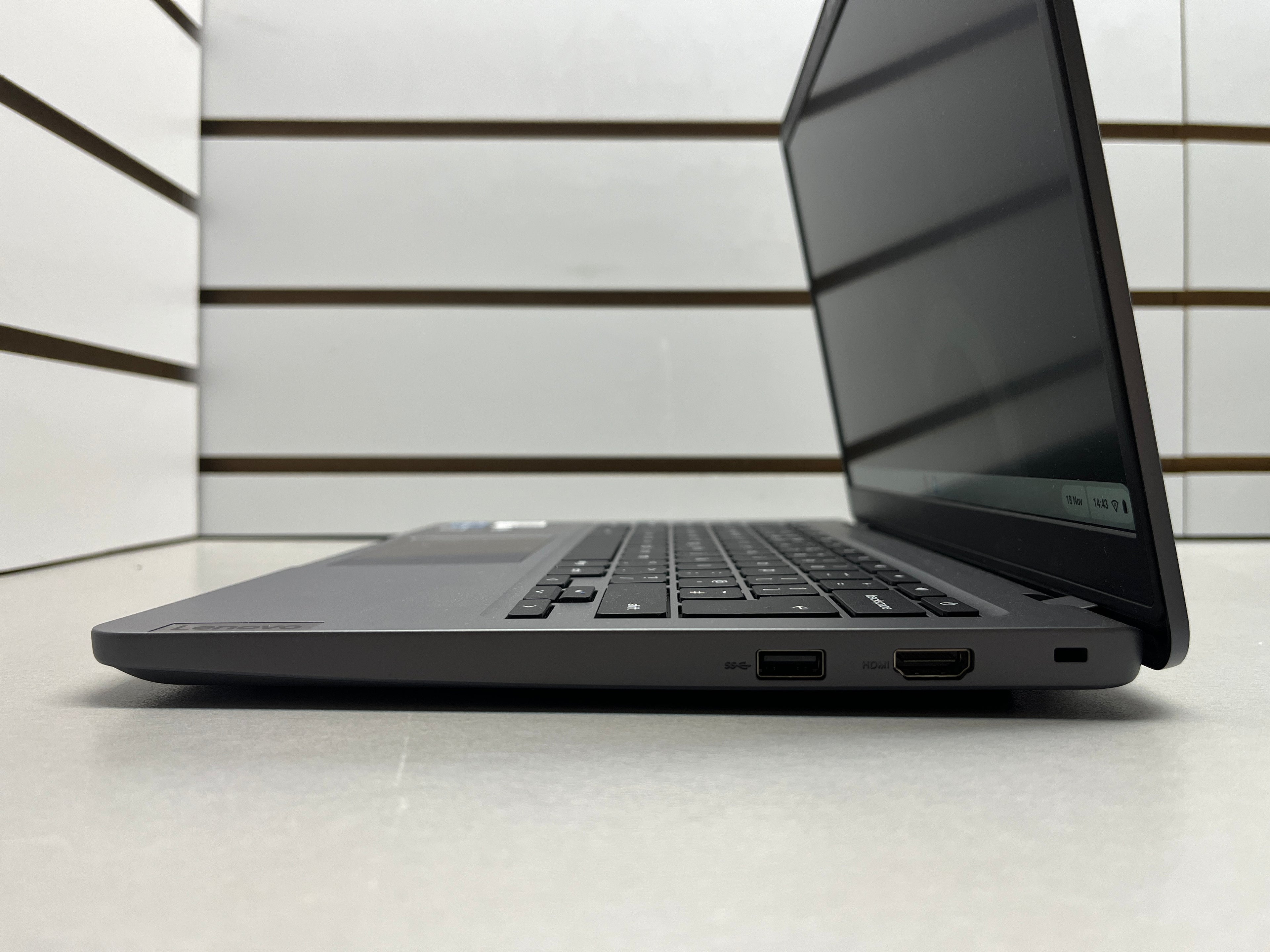 Lenovo Chromebook - 14" Display - Chrome OS