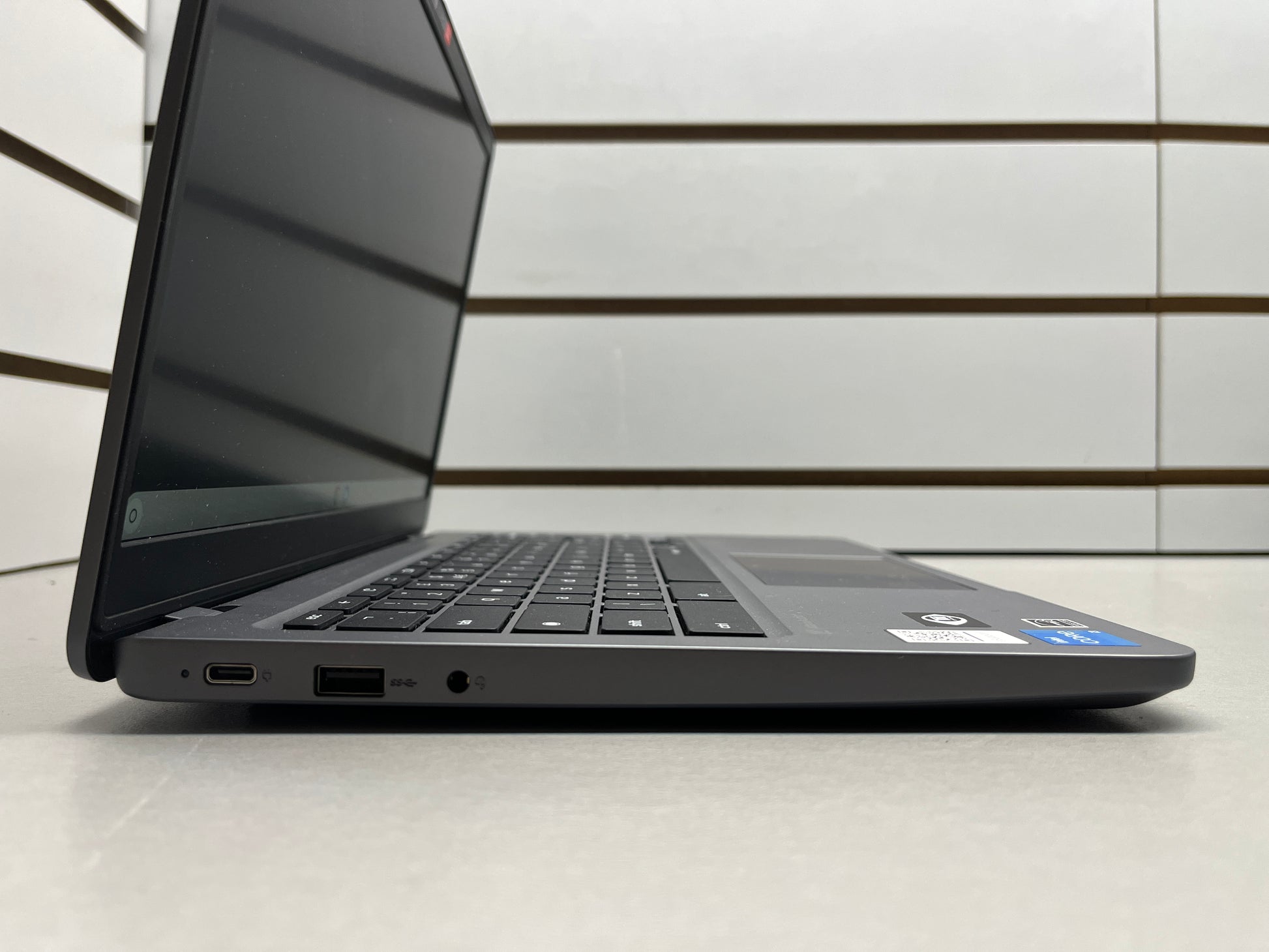 Lenovo Chromebook - 14" Display - Chrome OS