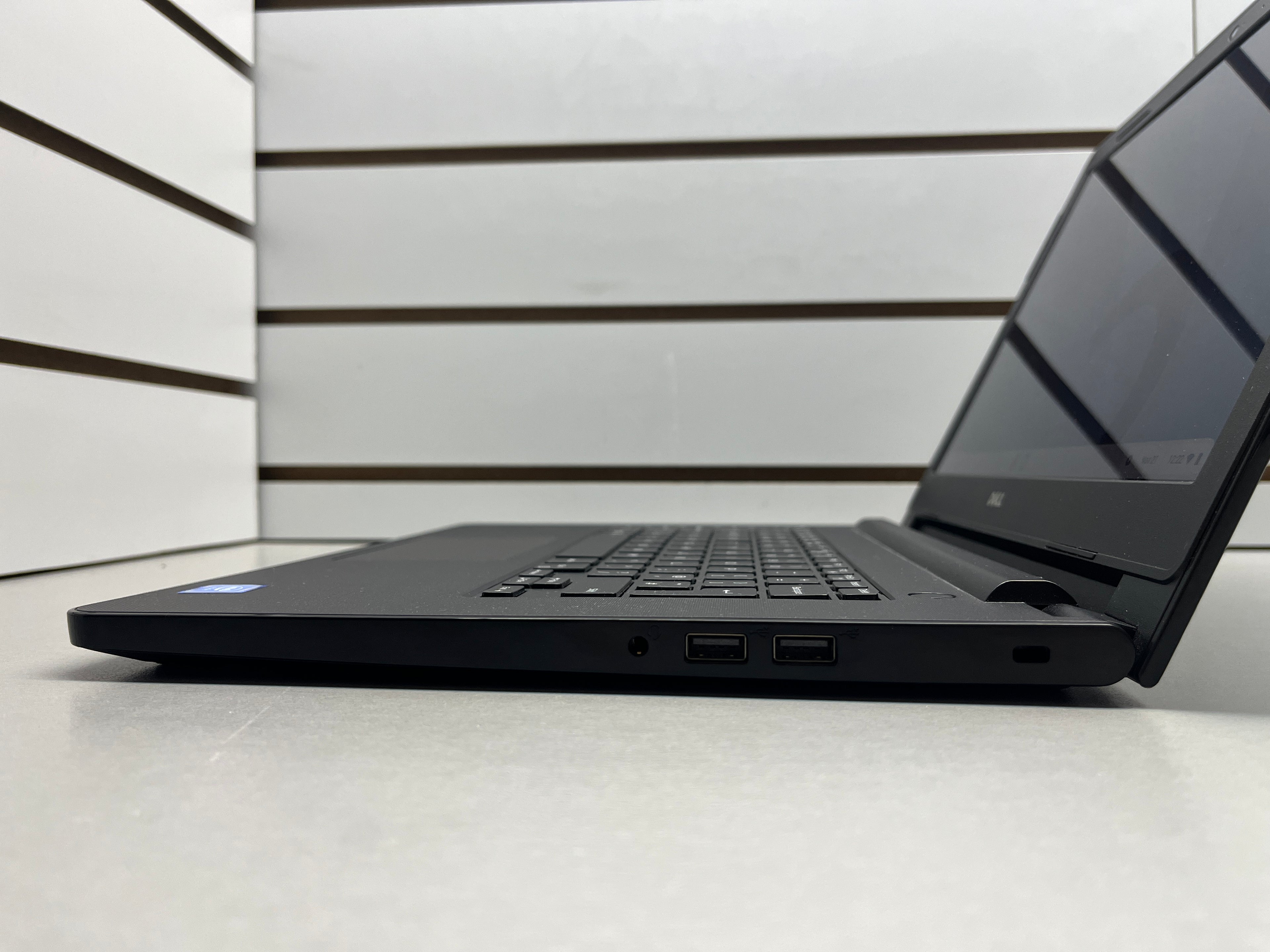 Dell Latitude Chromebook - 14" Display - Chrome Flex OS