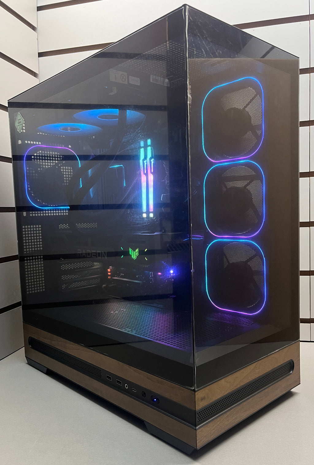 Elegance Gaming PC - Ultra 7 265K - 64GB DDR5 RAM - 2TB Gen 5 SSD