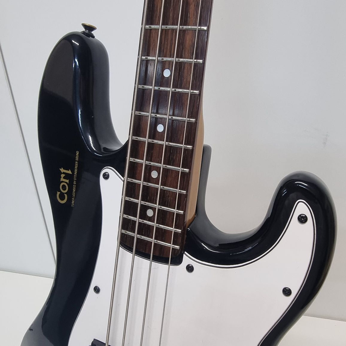 Cort Space PB Headless P-Bass 1983 - Black with White Finger Board + Rosewood Neck
