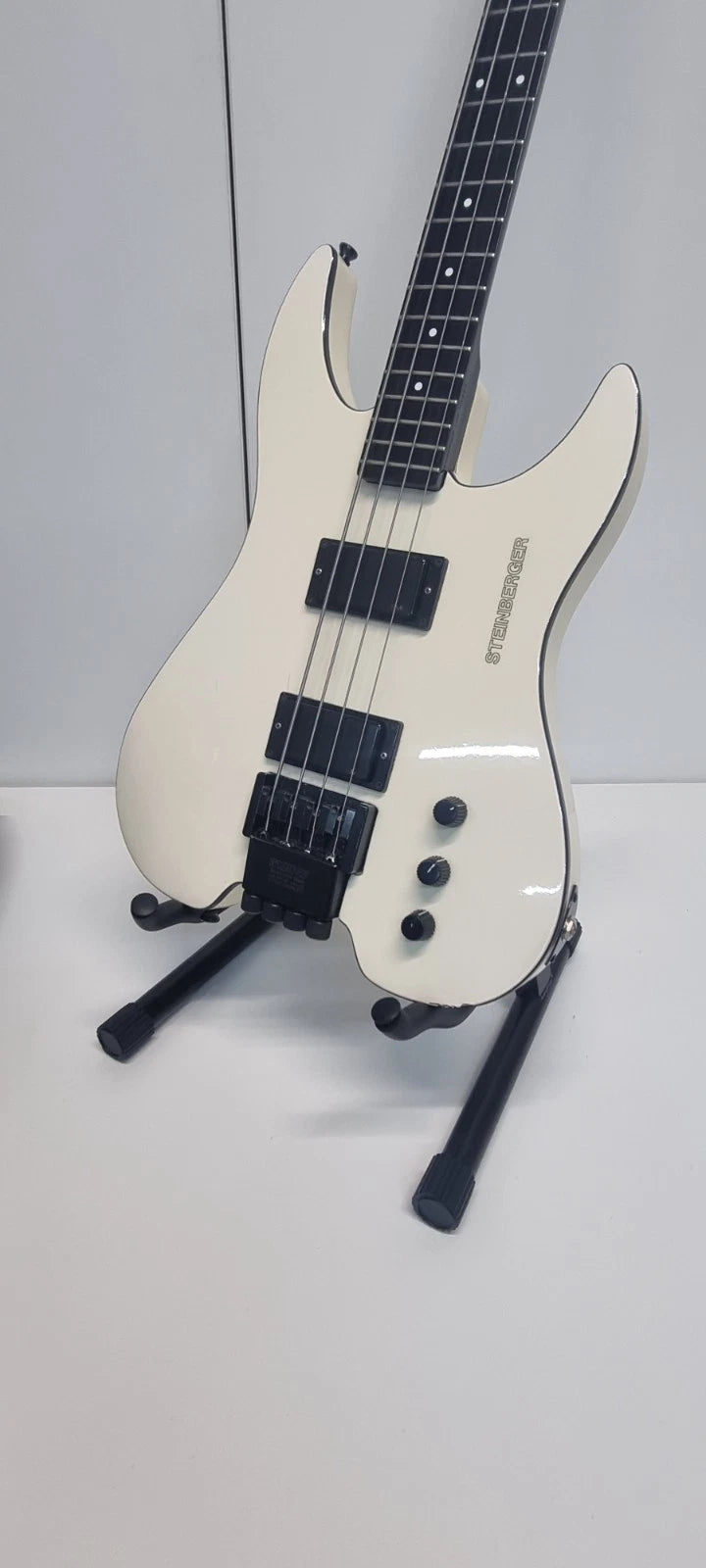 Steinberger XM-2 White Electric Headless Bass 1989 From The Newburgh NY Factory