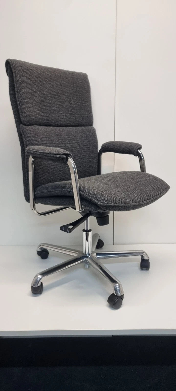 Boss Design Delphi High Back Executive Chair – Chrome Frame, Premium Fabric, Multiple Features