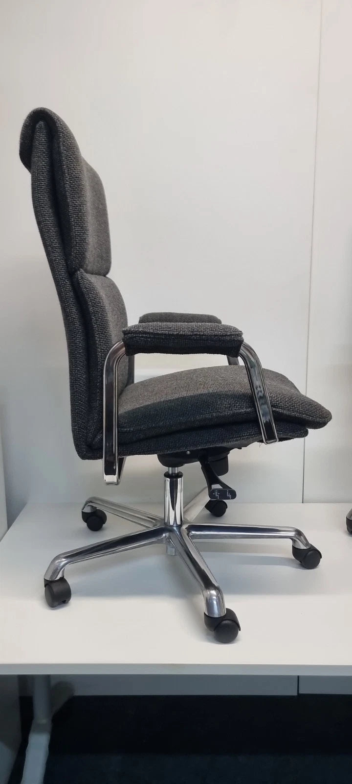 Boss Design Delphi High Back Executive Chair – Chrome Frame, Premium Fabric, Multiple Features