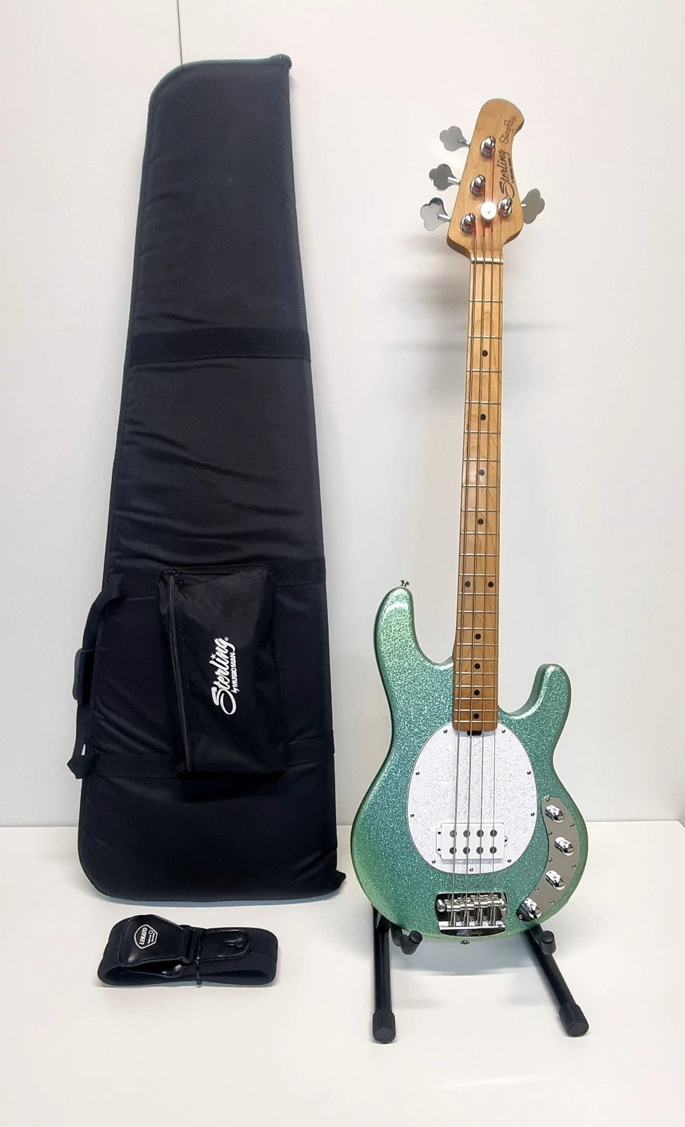 Sterling By Music Man Stingray Ray34 Seafoam Sparkle Finish-Inc Bag, Strap, Stand