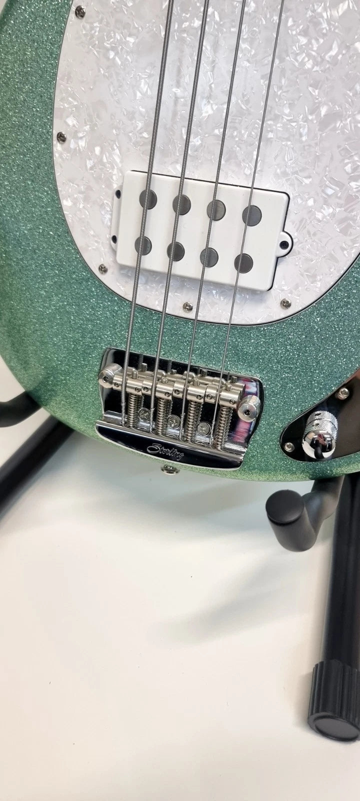 Sterling By Music Man Stingray Ray34 Seafoam Sparkle Finish-Inc Bag, Strap, Stand