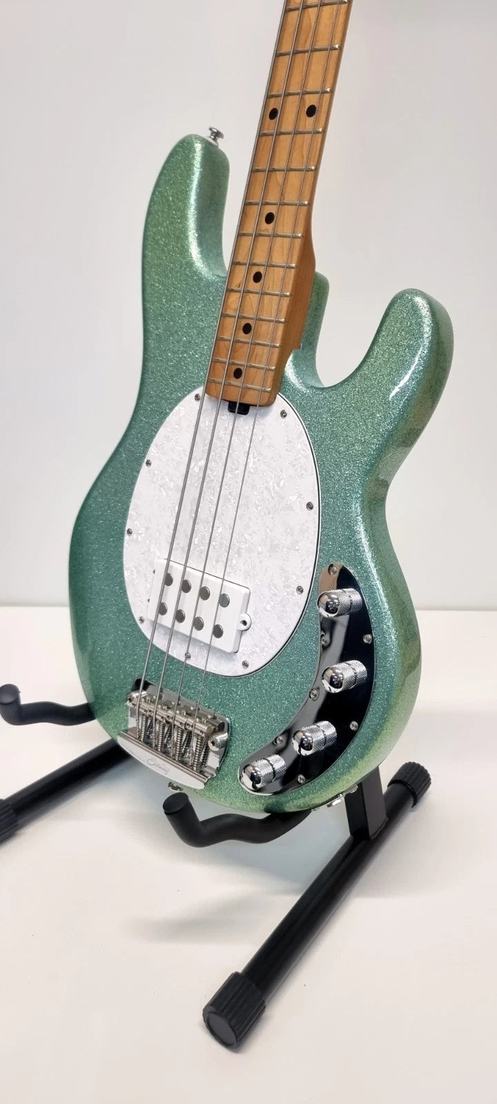 Sterling By Music Man Stingray Ray34 Seafoam Sparkle Finish-Inc Bag, Strap, Stand