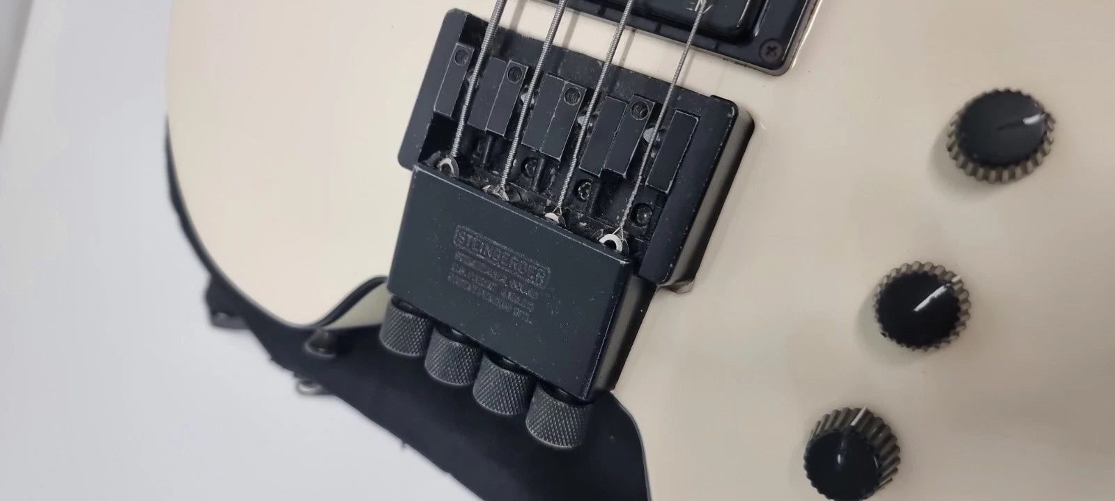 Steinberger XM-2 White Electric Headless Bass 1989 From The Newburgh NY Factory
